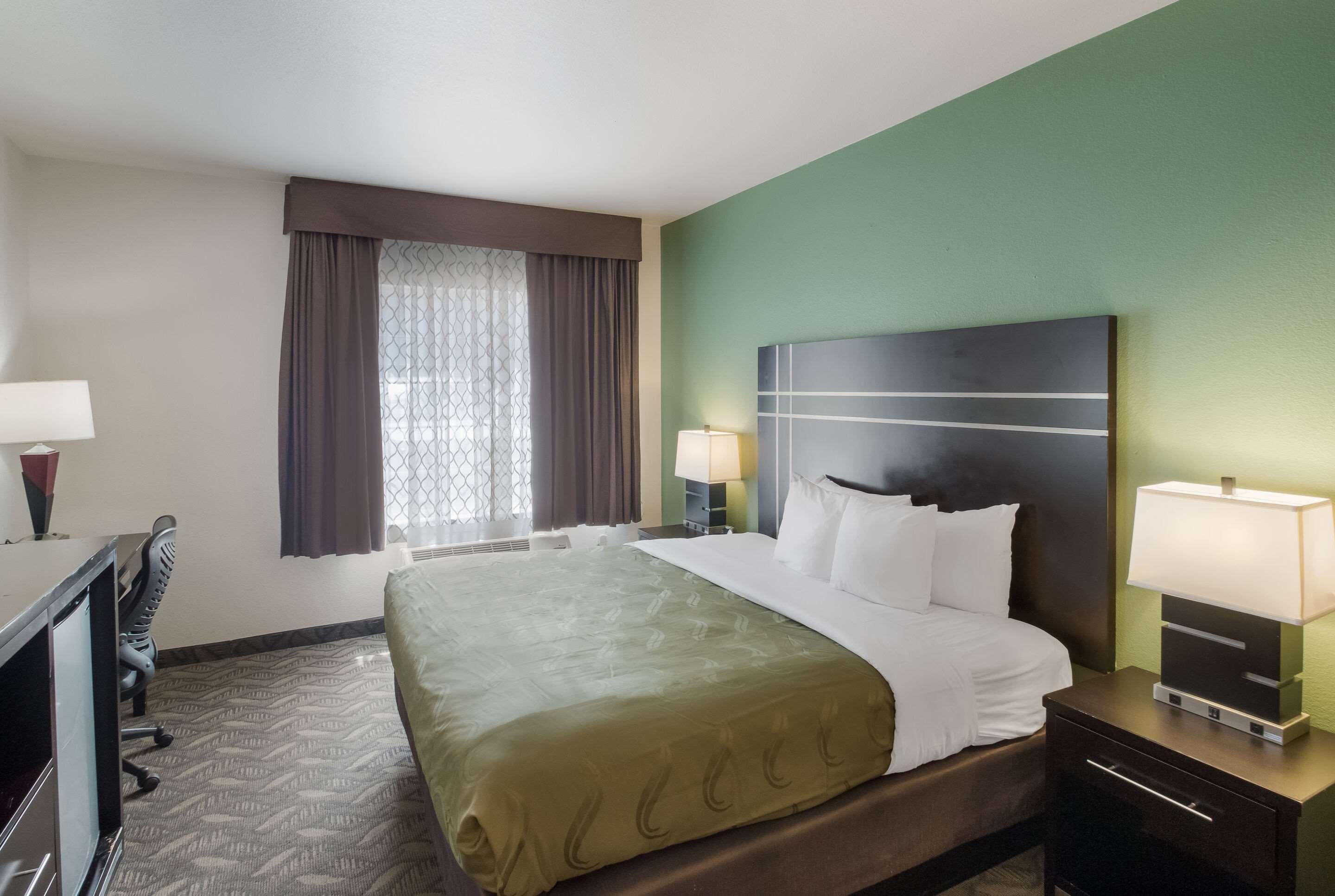 Quality Inn & Suites Airport West Salt Lake City Exterior photo