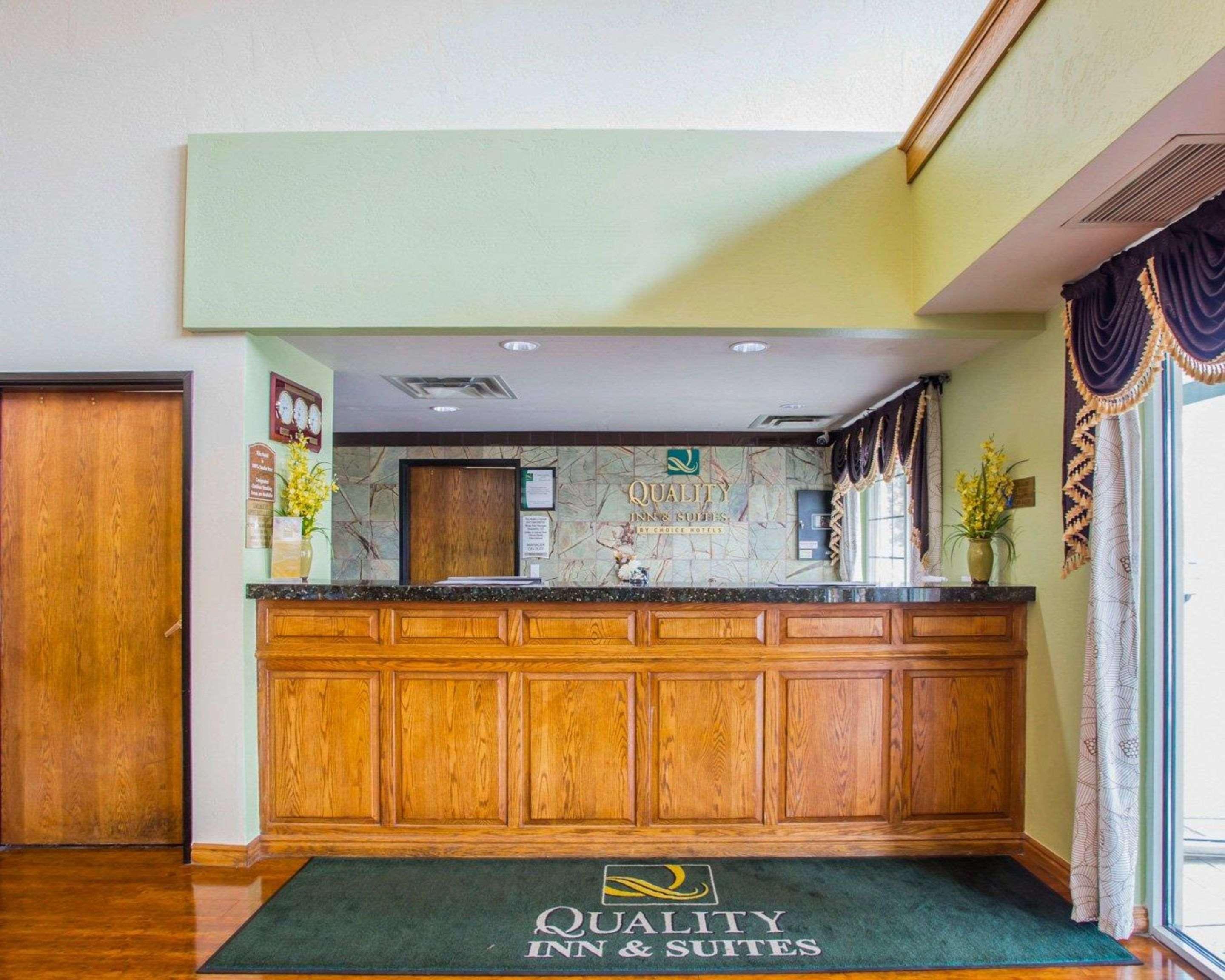 Quality Inn & Suites Airport West Salt Lake City Exterior photo